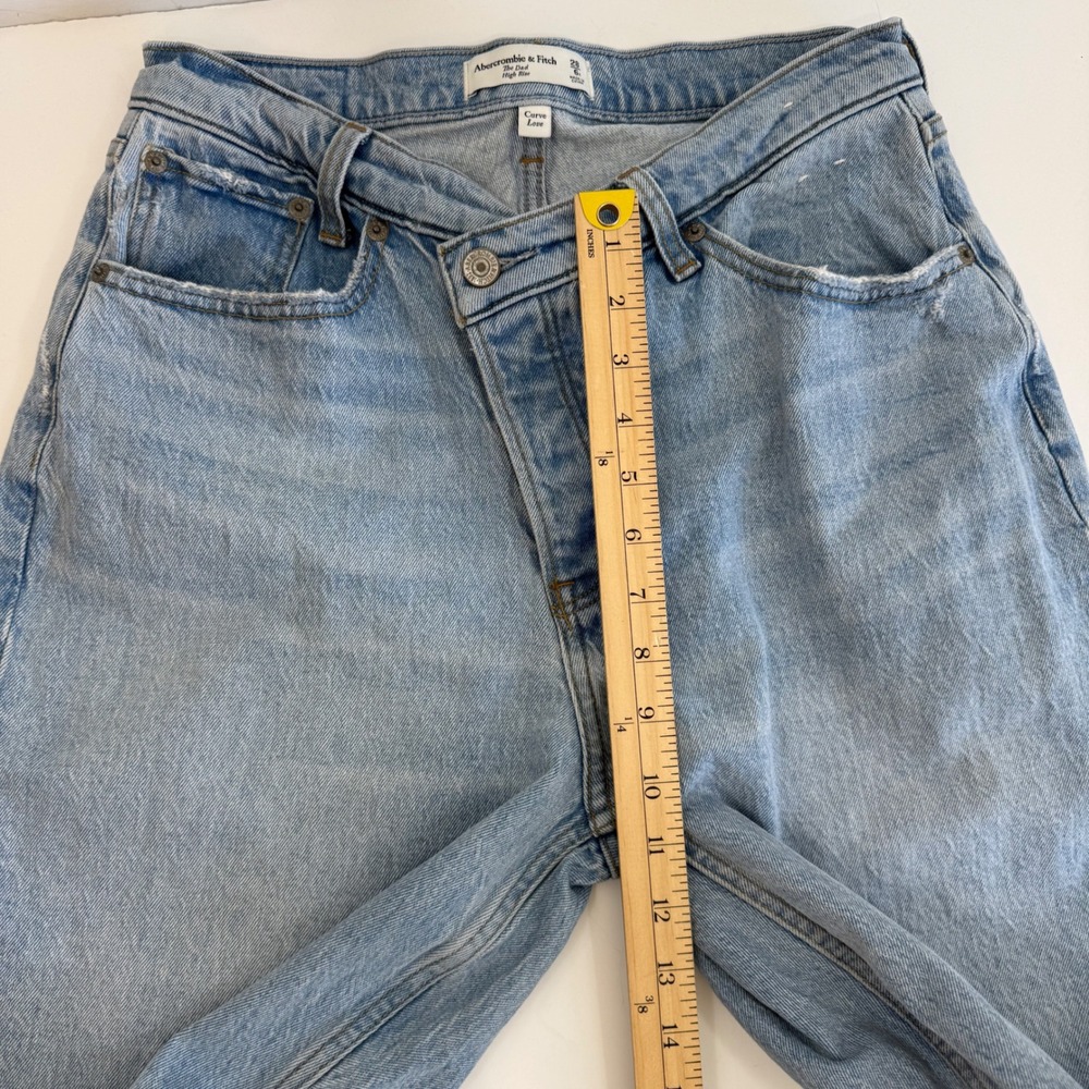 Abercrombie & Fitch Dad High Rise Jeans Curve Love 28 6 Light Wash Criss Cross - Picture 11 of 13